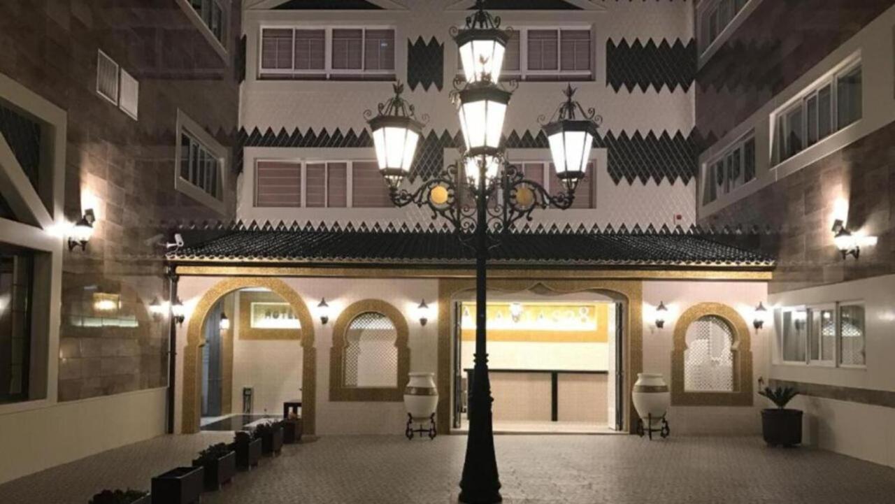 Hotel Las Acacias Пуэнте-Хениль Экстерьер фото